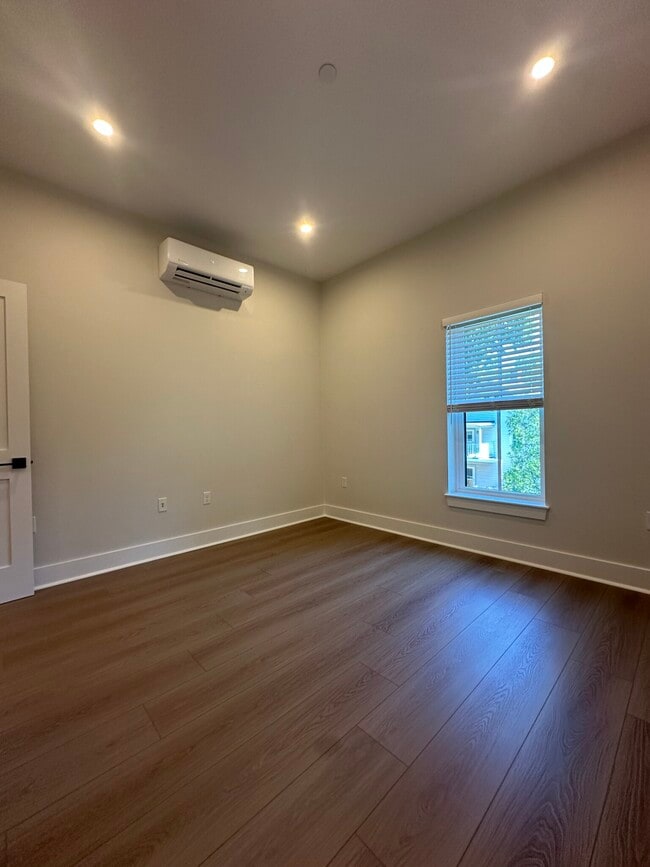 12 Newton St, Unit 203 in Boston, MA - Building Photo - Building Photo