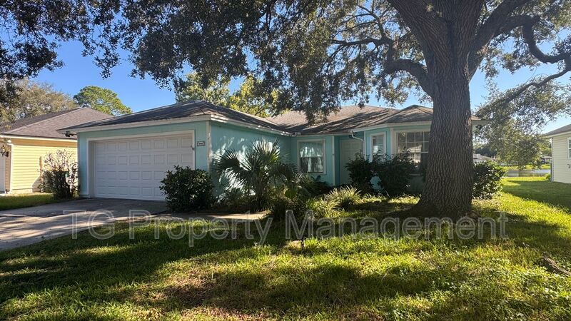 3696 Barbizon Cir N in Jacksonville, FL - Building Photo