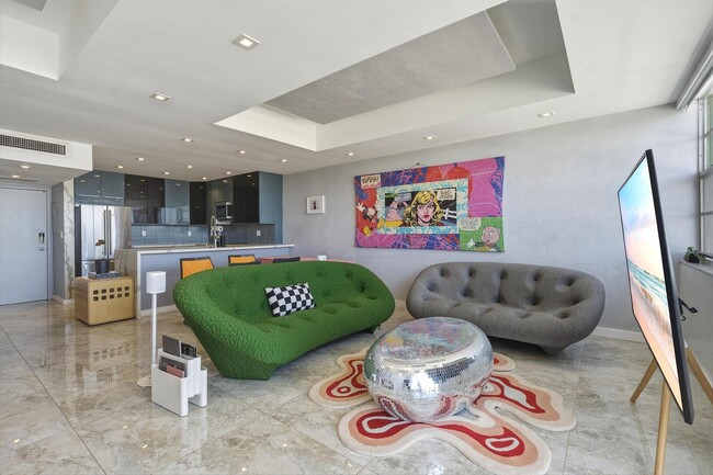 2100 Sans Souci Blvd in North Miami, FL - Building Photo - Building Photo