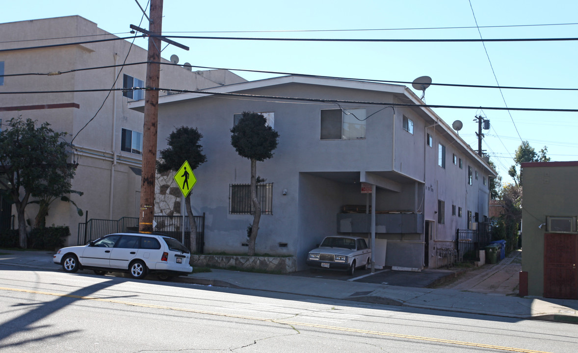 3536 Fletcher Dr in Los Angeles, CA - Building Photo