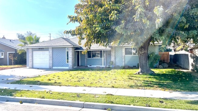 property at 1940 N Woodridge Way