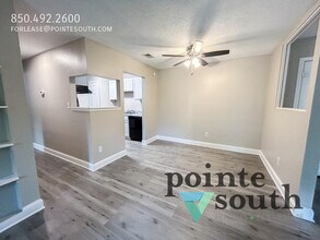 500 N Crow Rd in Pensacola, FL - Building Photo - Building Photo