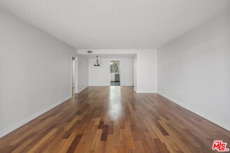 211 S Wilson Ave in Pasadena, CA - Building Photo - Building Photo