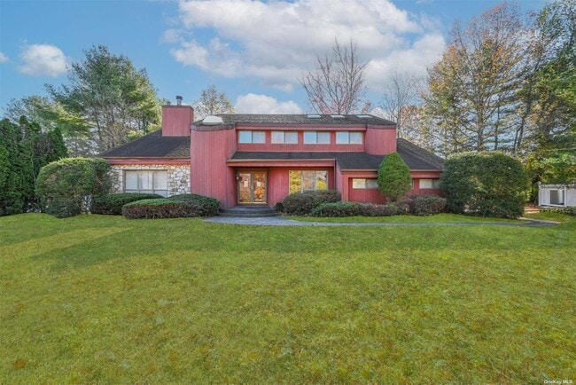 property at 8 Mondavi Ln