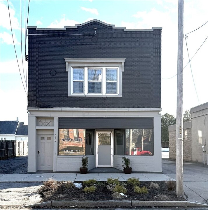 249 Central Park in Rochester, NY - Building Photo