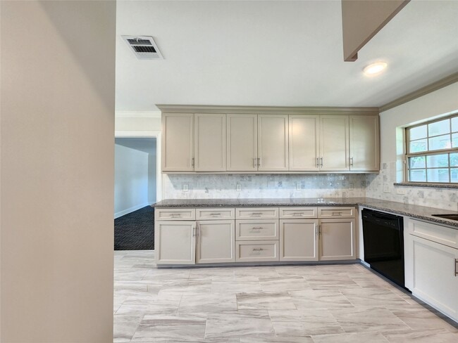 8033 Turquoise Ln