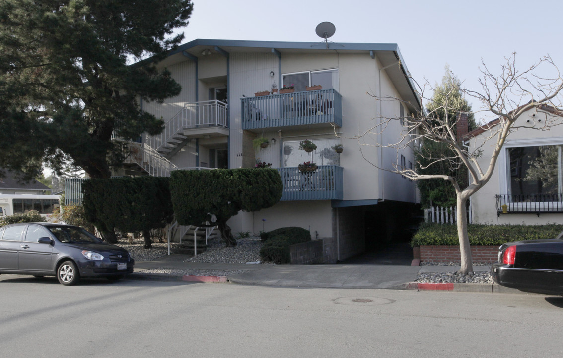 1101 Laguna Ave in Burlingame, CA - Foto de edificio