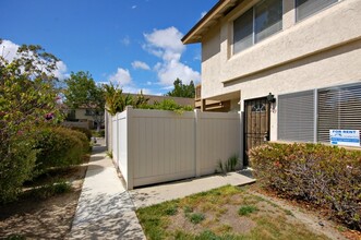 219 Countryhaven Rd in Encinitas, CA - Building Photo - Building Photo