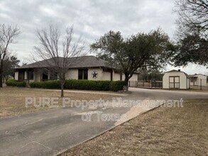 2004 Walsh Dr in Round Rock, TX - Building Photo - Building Photo
