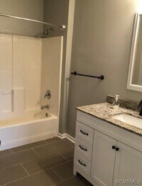624 Bristol Village Dr photo'