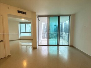 350 S Miami Ave, Unit 3410 in Miami, FL - Building Photo - Building Photo