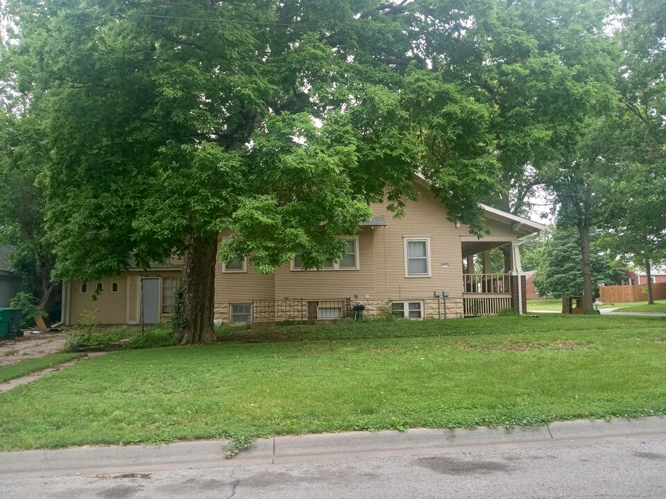 1601 S 8th St in Lincoln, NE - Building Photo