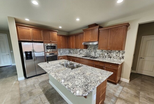 2032 Vista Oaks Way in Paso Robles, CA - Building Photo - Building Photo
