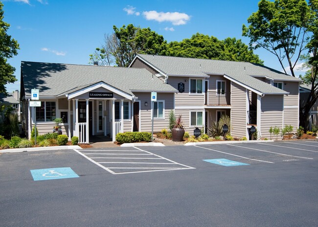 Todd Village Apartments in Tualatin, OR - Building Photo - Building Photo