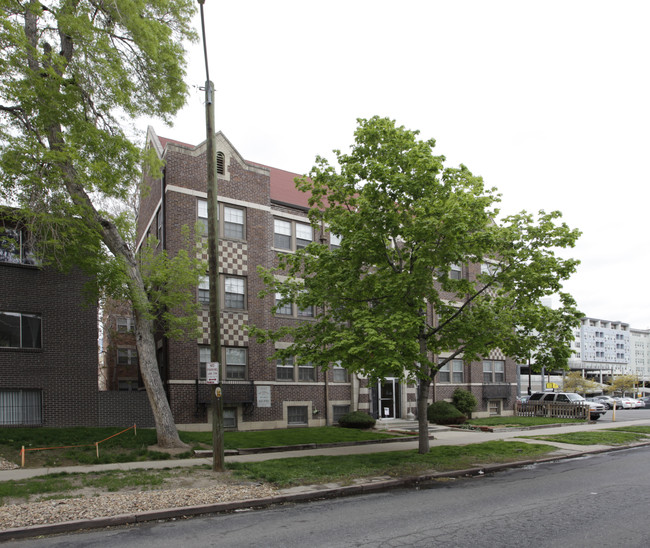 Norwich Apartments in Denver, CO - Building Photo - Building Photo