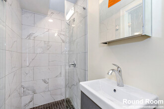 70 Stanley Ave, Unit 1 in Medford, MA - Building Photo - Building Photo
