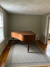 5 Freeman Cir in Lexington, MA - Building Photo - Building Photo