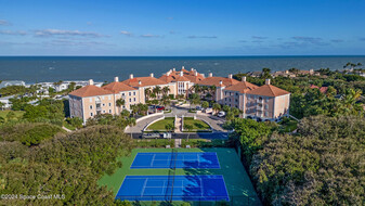 5680-5A1A Jimmy Buffet Memorial Hwy in Vero Beach, FL - Building Photo