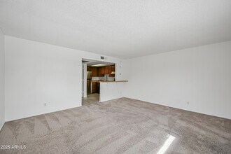 700 W University Dr in Tempe, AZ - Building Photo - Building Photo