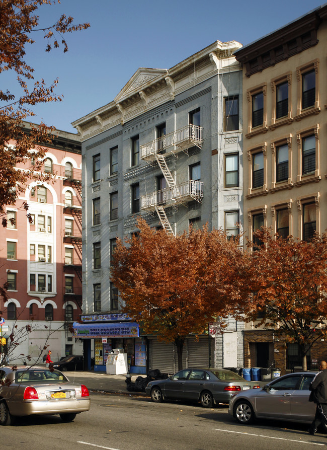 170 W 123rd St in New York, NY - Foto de edificio - Building Photo