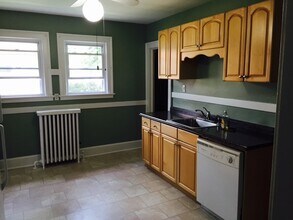 154 Edgemere Ave, Unit 154 Edgemere Ave in West Hartford, CT - Building Photo - Building Photo