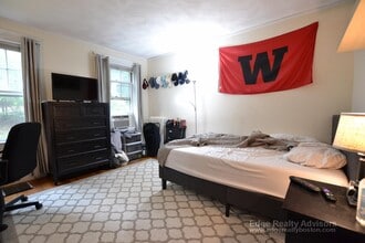 28 Manet Rd, Unit 1 in Chestnut Hill, MA - Building Photo - Building Photo