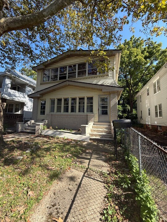 16904 Endora Rd in Cleveland, OH - Building Photo