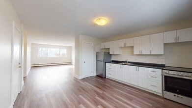 Westview in Ottawa, ON - Building Photo - Building Photo