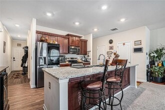 532 Ruths Dr in Holly Springs, GA - Building Photo - Building Photo