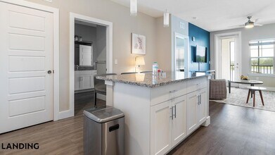 3060 Southcreek Blvd, Unit 10-206 in Orlando, FL - Building Photo - Building Photo