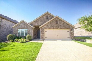 313 Crescent Ave in Melissa, TX - Building Photo