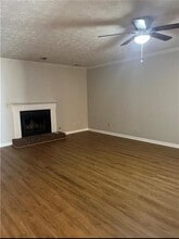 1008 Kennesborough Rd NW in Kennesaw, GA - Building Photo - Building Photo