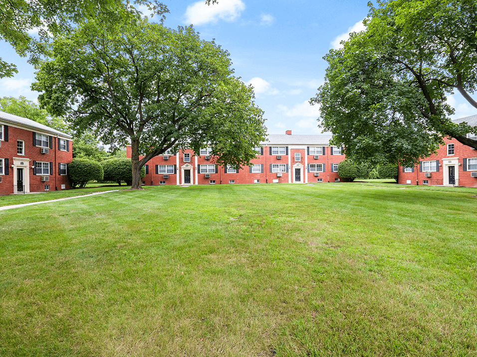 Georgetown Village in Toledo, OH - Building Photo