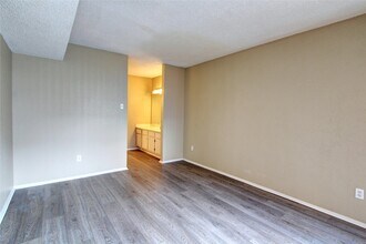 12220 Copper Tree Pvt Ln in Houston, TX - Building Photo - Building Photo