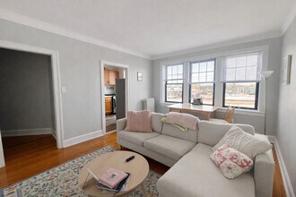 2336 W Addison St in Chicago, IL - Building Photo - Building Photo