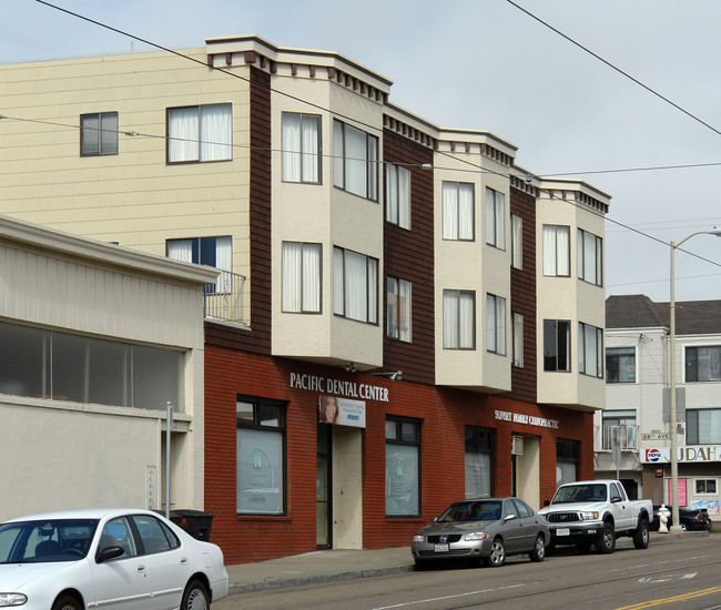 Sunset Dental And Chiropractic in San Francisco, CA - Building Photo - Building Photo