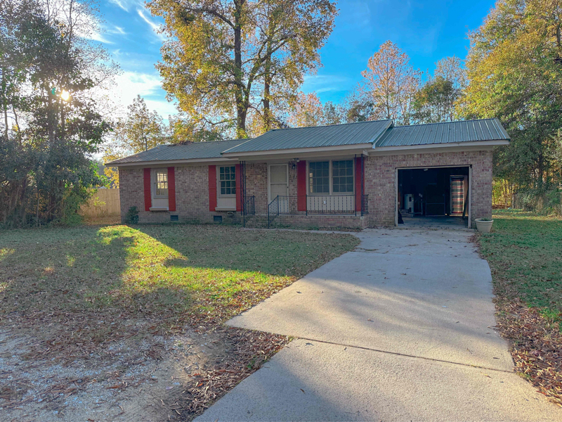 224 Azalea Ct in Moncks Corner, SC - Building Photo
