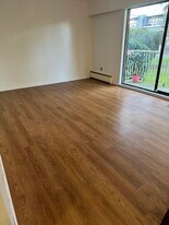 5127 Irving St in Burnaby, BC - Building Photo