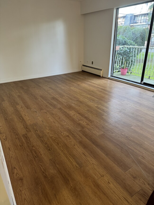 property at 5127 Irving St