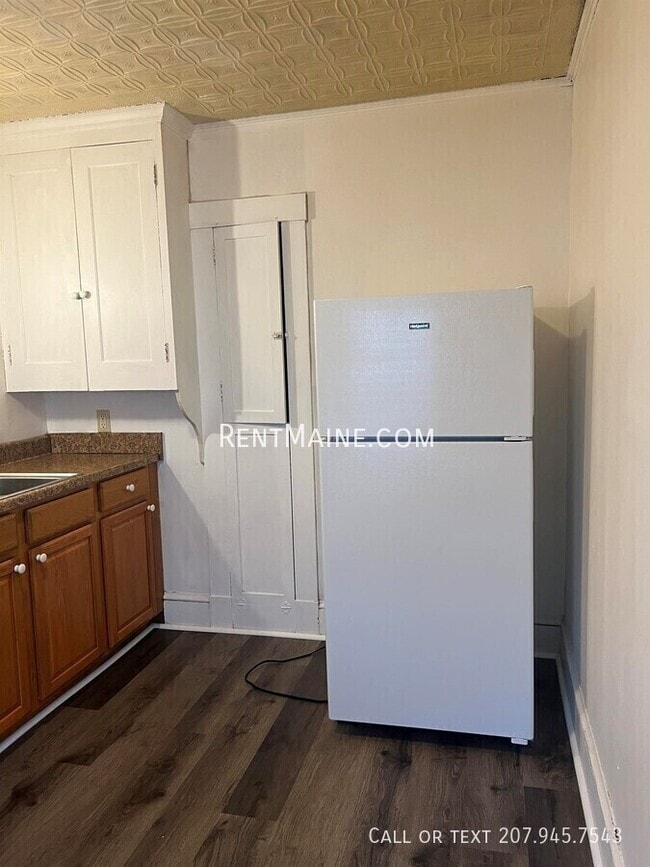 591 Main St in Bangor, ME - Building Photo - Building Photo