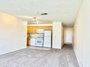 671 Reef Cir in Port Hueneme, CA - Building Photo - Building Photo