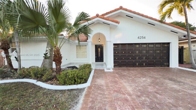 4254 SW 161st Pl in Miami, FL - Foto de edificio - Building Photo