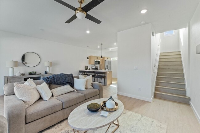 property at 1452 Hendon St