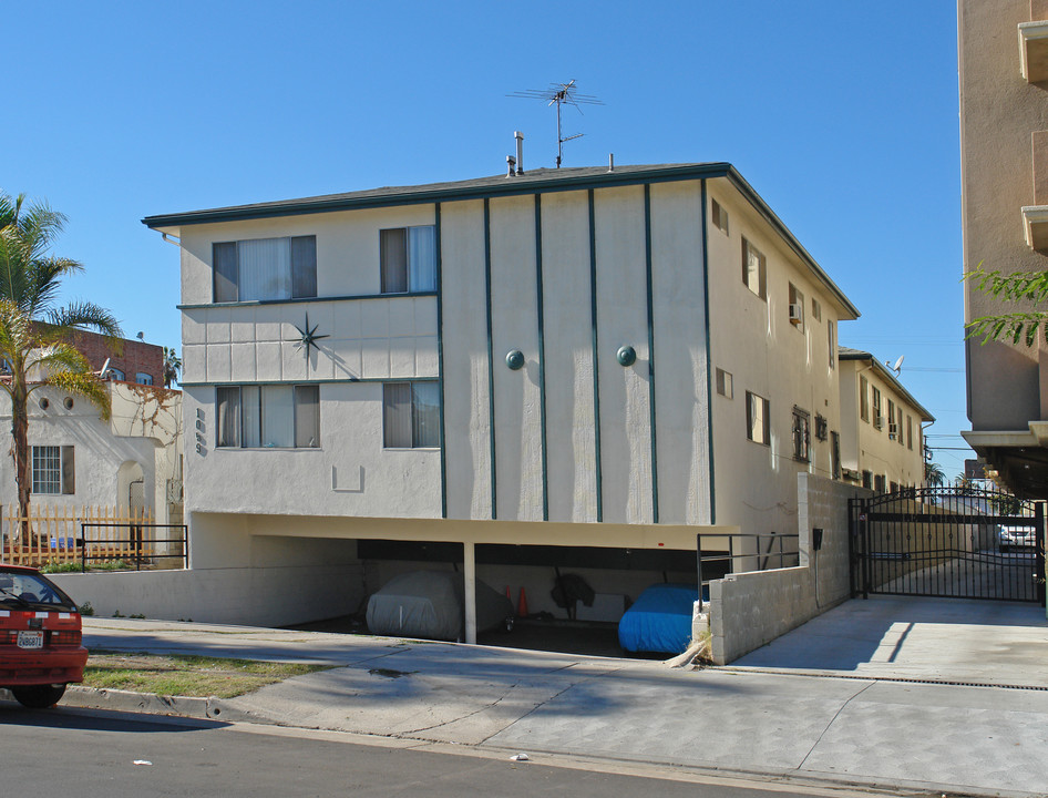 1059 S Norton Ave in Los Angeles, CA - Building Photo