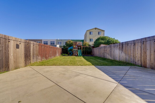 1770 48th Ave in San Francisco, CA - Building Photo - Building Photo