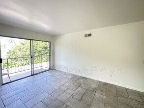 72714 Willow St in Palm Desert, CA - Foto de edificio - Building Photo