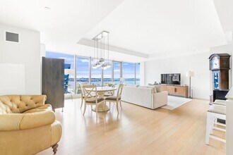 135 Seaport Blvd in Boston, MA - Building Photo - Building Photo