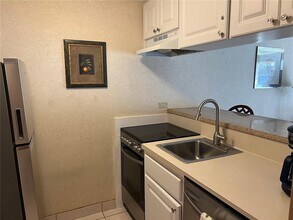 36750 US Hwy 19 N in Palm Harbor, FL - Building Photo - Building Photo