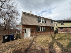 201 N Hughes Pl in Syracuse, NY - Building Photo