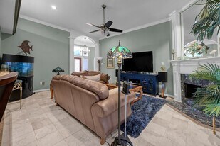 192 Monterrey Rd W in Montgomery, TX - Building Photo